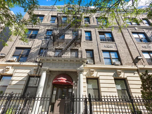 2116 Dorchester Road image 1 of 9