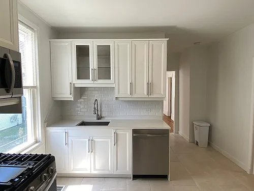 Avondale Three Bedroom! Photo 1 Avondale Three Bedroom! Photo 1