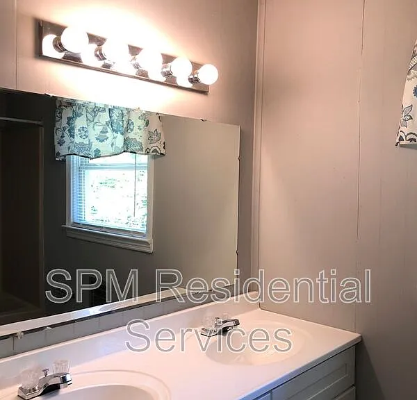 240 Buff Cir — Photo 9