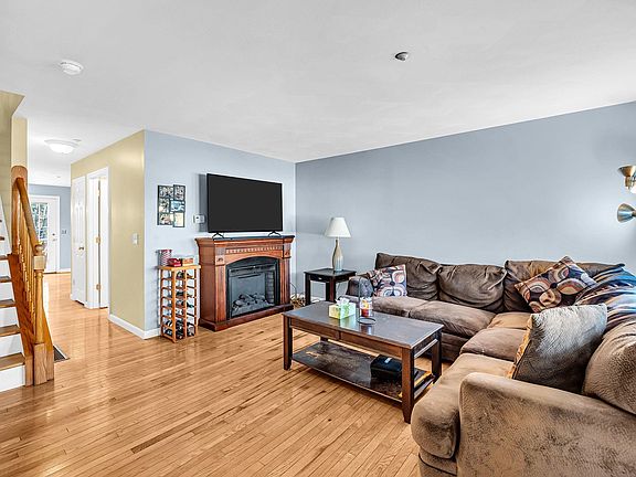3rd image of 37 Shadowbrook Drive #A