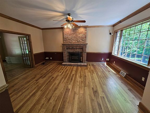 5th image of 1600 Timber Dr