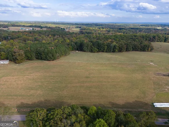 2 Gray Rd, Roopville, GA 30170