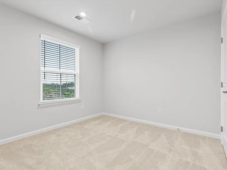 151 Crown St — Photo 19