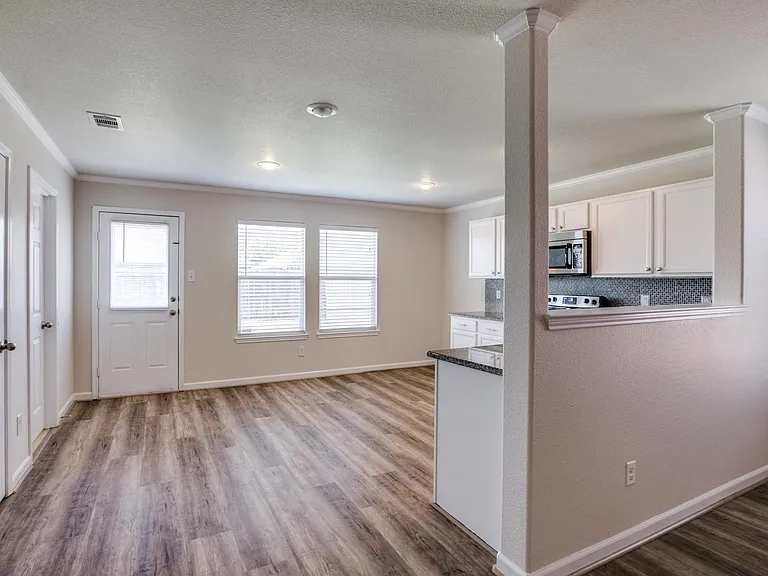 5617 Talons Crest Cir — Photo 8