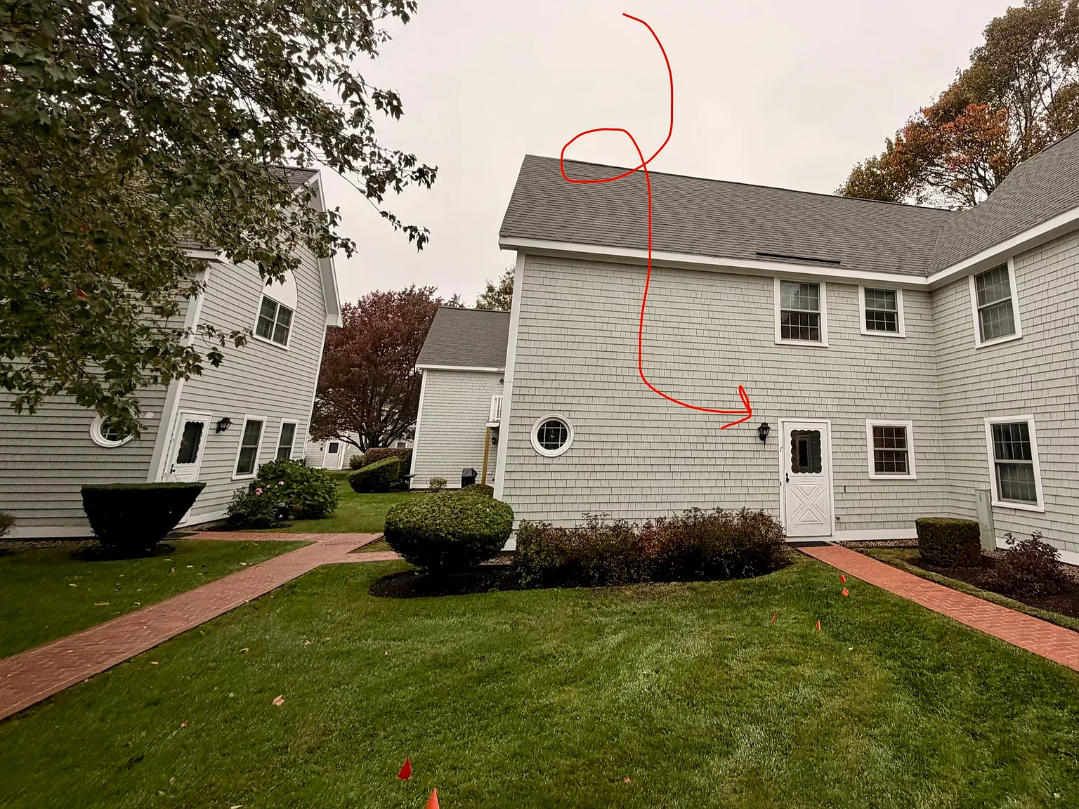 2 bed, 897 sqft, $2,200 — Photo 2