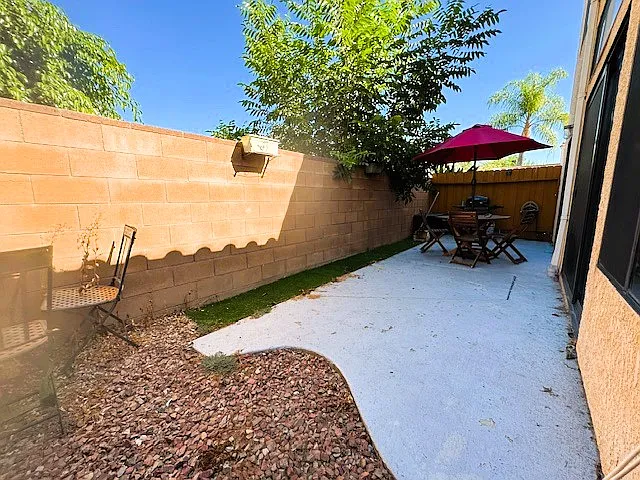 5906 Etiwanda Ave #6 — Photo 12
