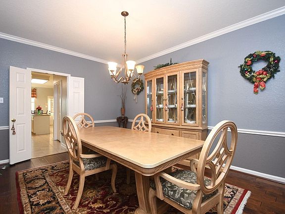 2nd image of 2438 Plantation Bend Dr