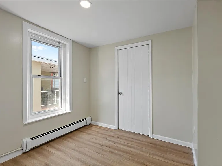 2307 S 5th St — Photo 17