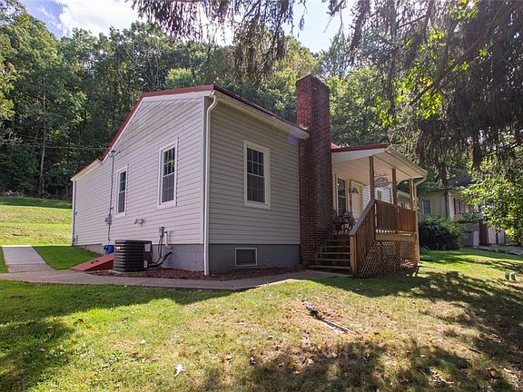 2nd image of 127 Spanish Villa Dr