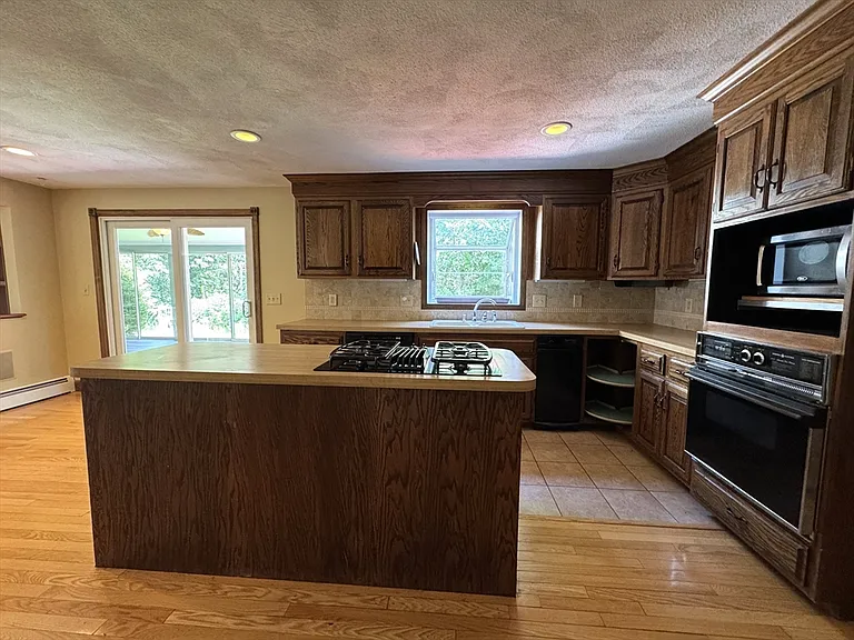 61 Carlton Ln #1 — Photo 3
