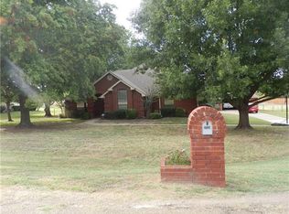 213 Bent Tree Ct, Burleson, TX 76028