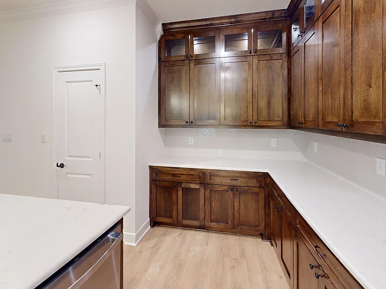 6618 Bendale Dr — Photo 3