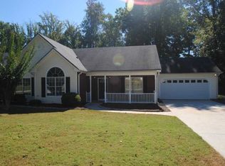 445 Saddle Bow Dr, Lawrenceville, GA 30046