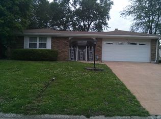 16 Fox Creek Rd, Belleville, IL 62223