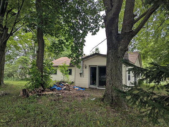 3rd image of 130 N 4th St