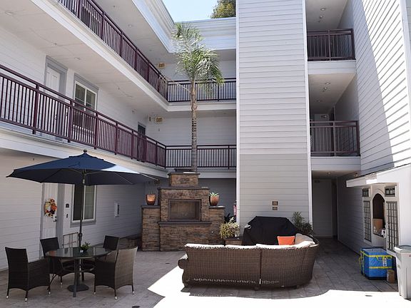 3rd image of 426 S Sepulveda Blvd APT 110