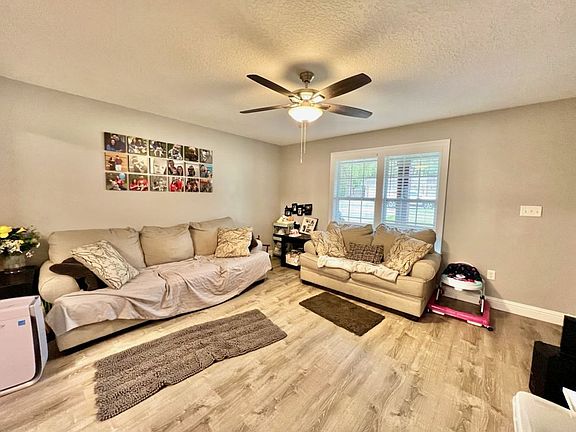 2nd image of 2422 Roberts Dr #2422