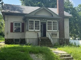 7 Albemarle St, Worcester, MA 01605