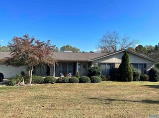 1304 Taylor Rd, Glencoe, AL 35905