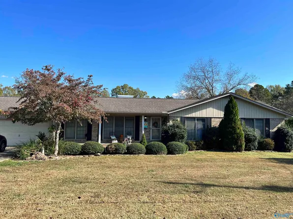 1304 Taylor Rd, Glencoe, AL 35905
