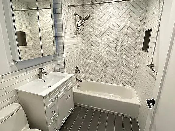 5th image of 30-38 Steinway St #6