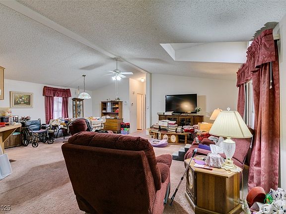 4th image of 4931 Vista Flora Way