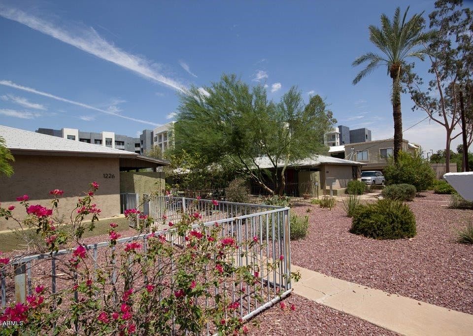 Spence Garden Community