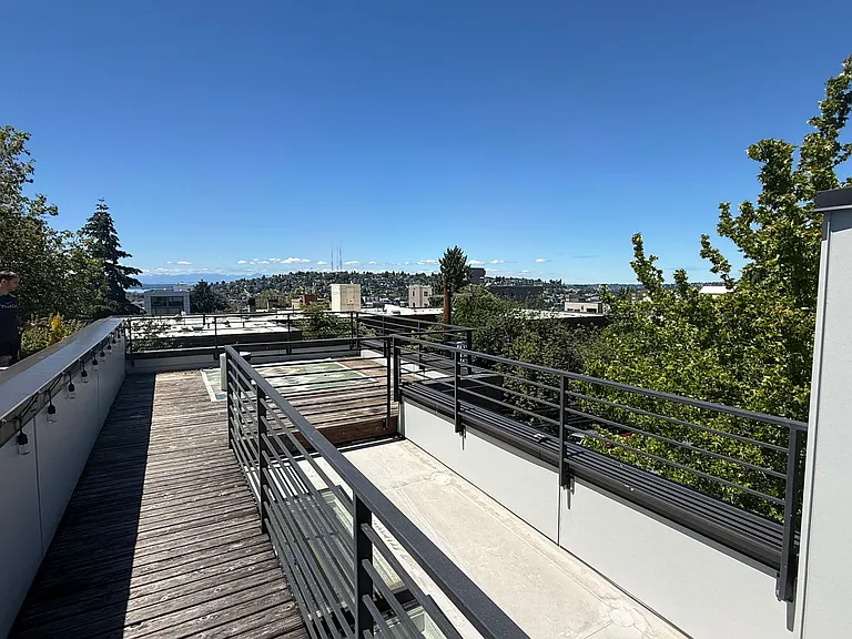 722 Summit Ave E — Photo 21
