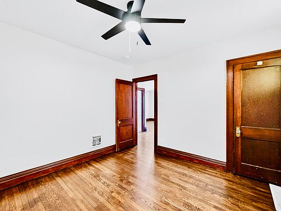 3rd image of 5322 Nagel Ave