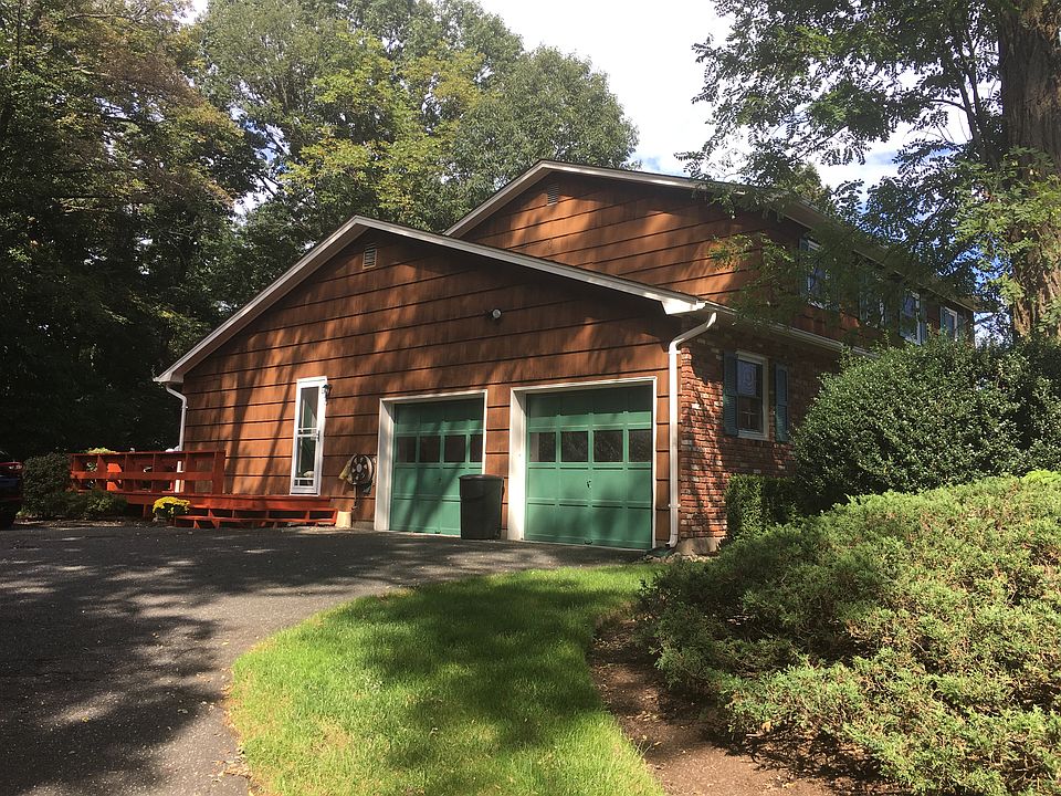 1st image of 3 Valley Ct