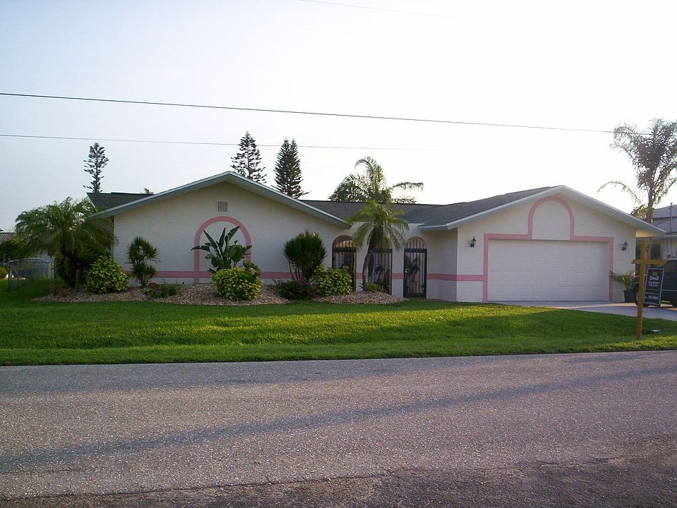 1715 SE 39th Terrace