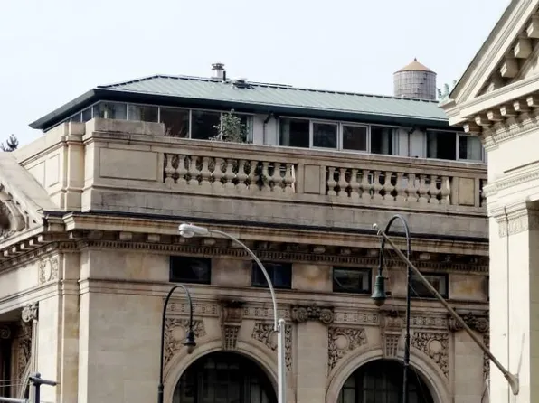 300 West 14th Street image 1 of 11