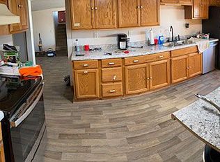 823 1st Ave NW, Kenmare, ND 58746