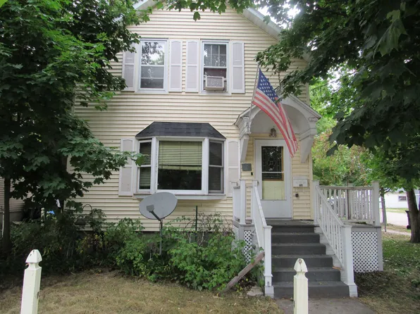 800 11th Ave, Menominee, MI 49858