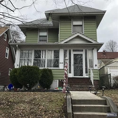 2nd image of 213-215 Dewitt Ave