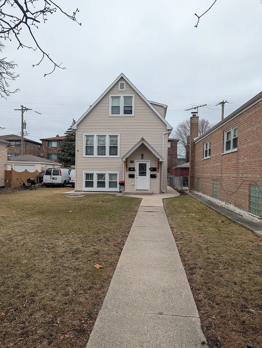 Building Photo - 5433 S Millard Ave #2