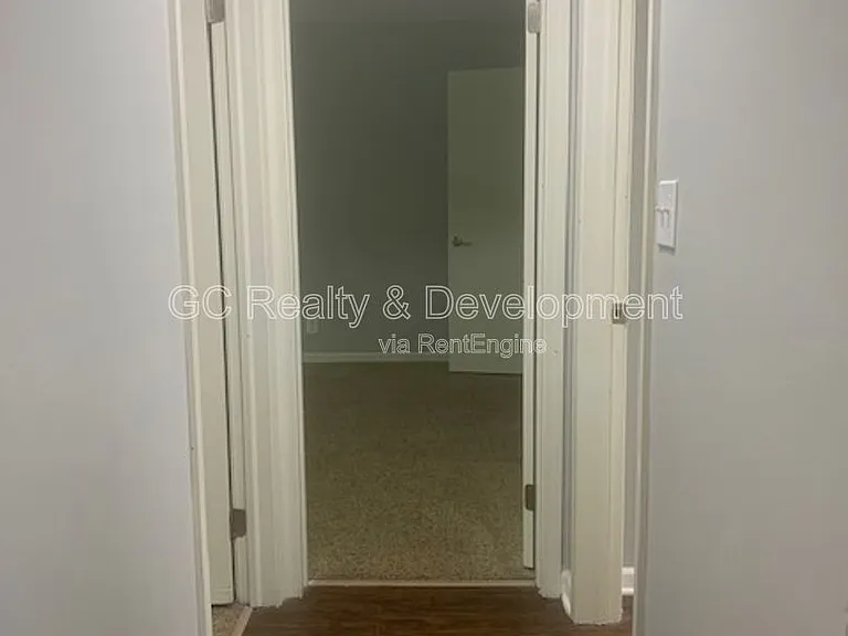 11 Simpson St #F — Photo 4