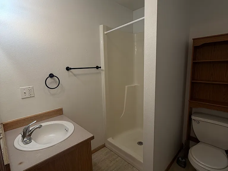 828 S Brownell Ave — Photo 5