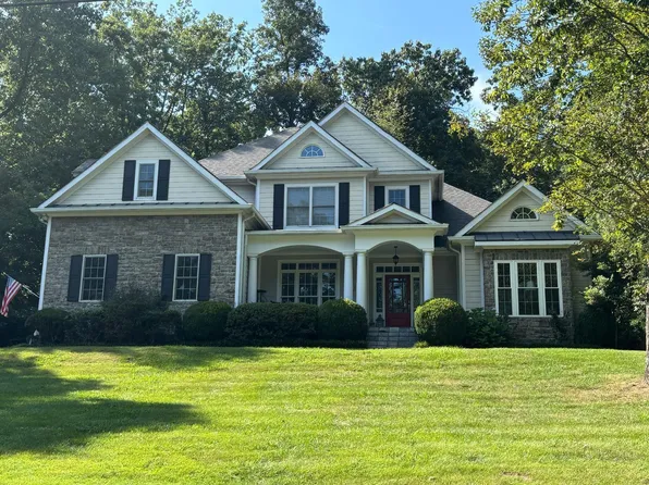 1122 Mountain Ter, Lookout Mountain, GA 30750