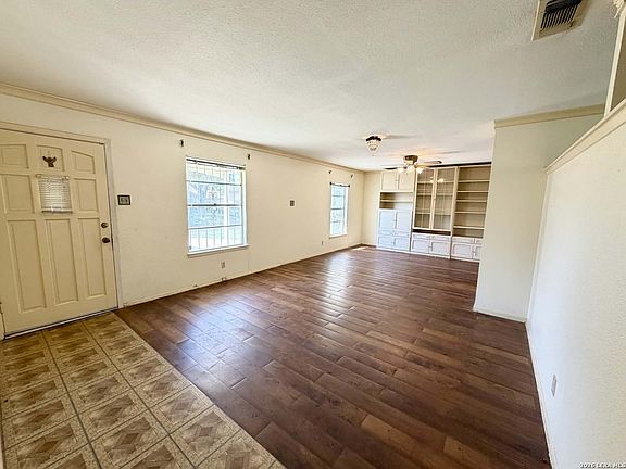 4th image of 5855 Sandy Valley Drive