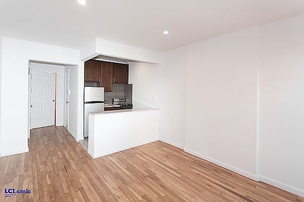 1st image of 1371 1st Ave APT 5FN
