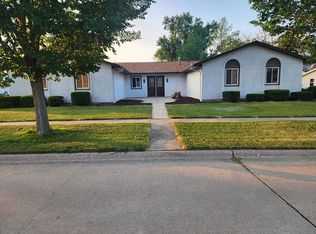 127 31st St NW, Cedar Rapids, IA 52405