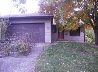 206 1st St, Mendota, IL 61342