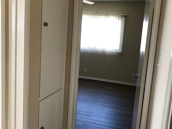 5th image of 122 E Buckthorn St APT 12