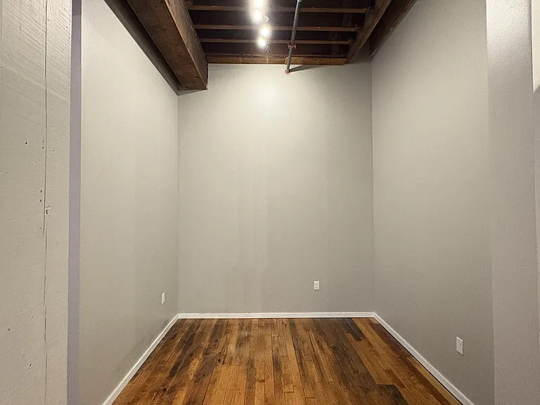116 N 5th St #205 — Photo 7