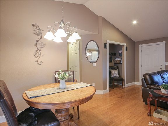 4th image of 3823 140th Pl NW