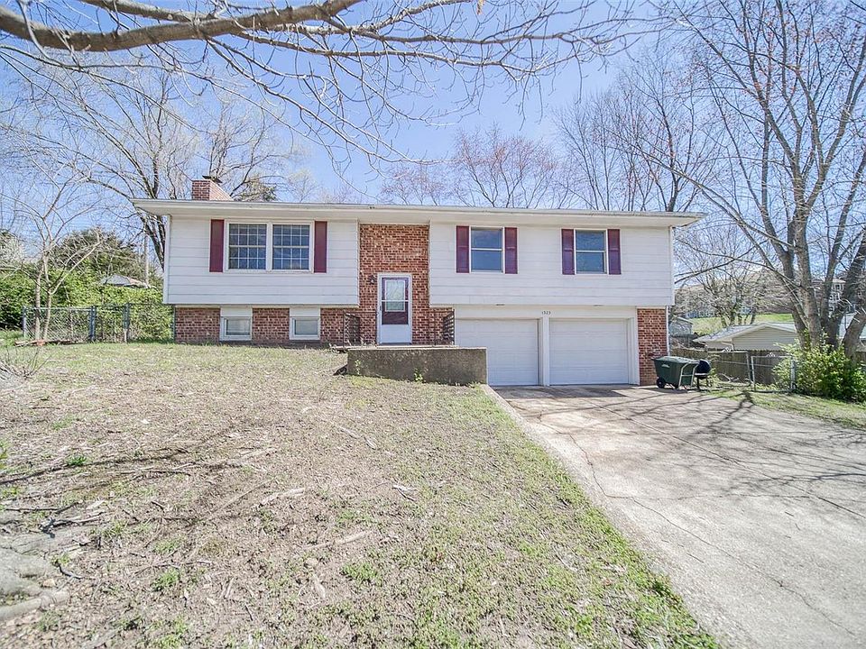 1323 Truman Ave, Rolla, MO 65401 | Zillow