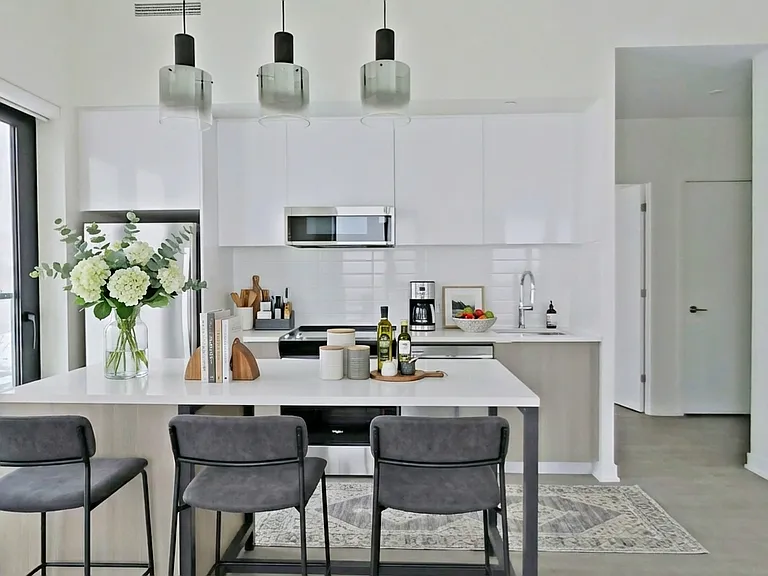 25 Gibbs Rd — Photo 10
