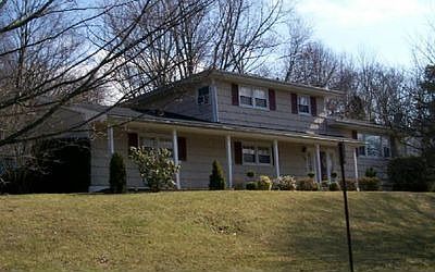 1st image of 39 Waddington Ave