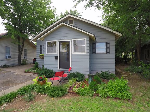 2nd image of 808 W Main St